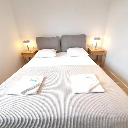 Dora With Private Parking