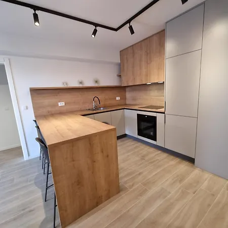 Dora With Private Parking Apartment Zadar