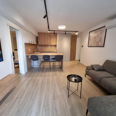 Apartment Dora With Private Parking Zadar