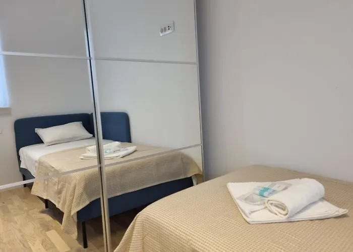 Dora With Private Parking Appartamento *