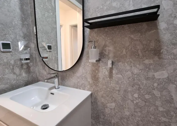 Dora With Private Parking Appartamento