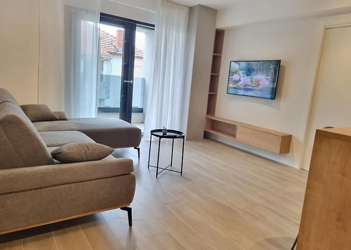 Dora With Private Parking Appartamento *