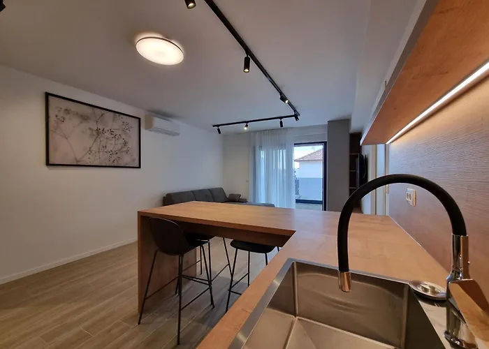 Dora With Private Parking Appartamento *